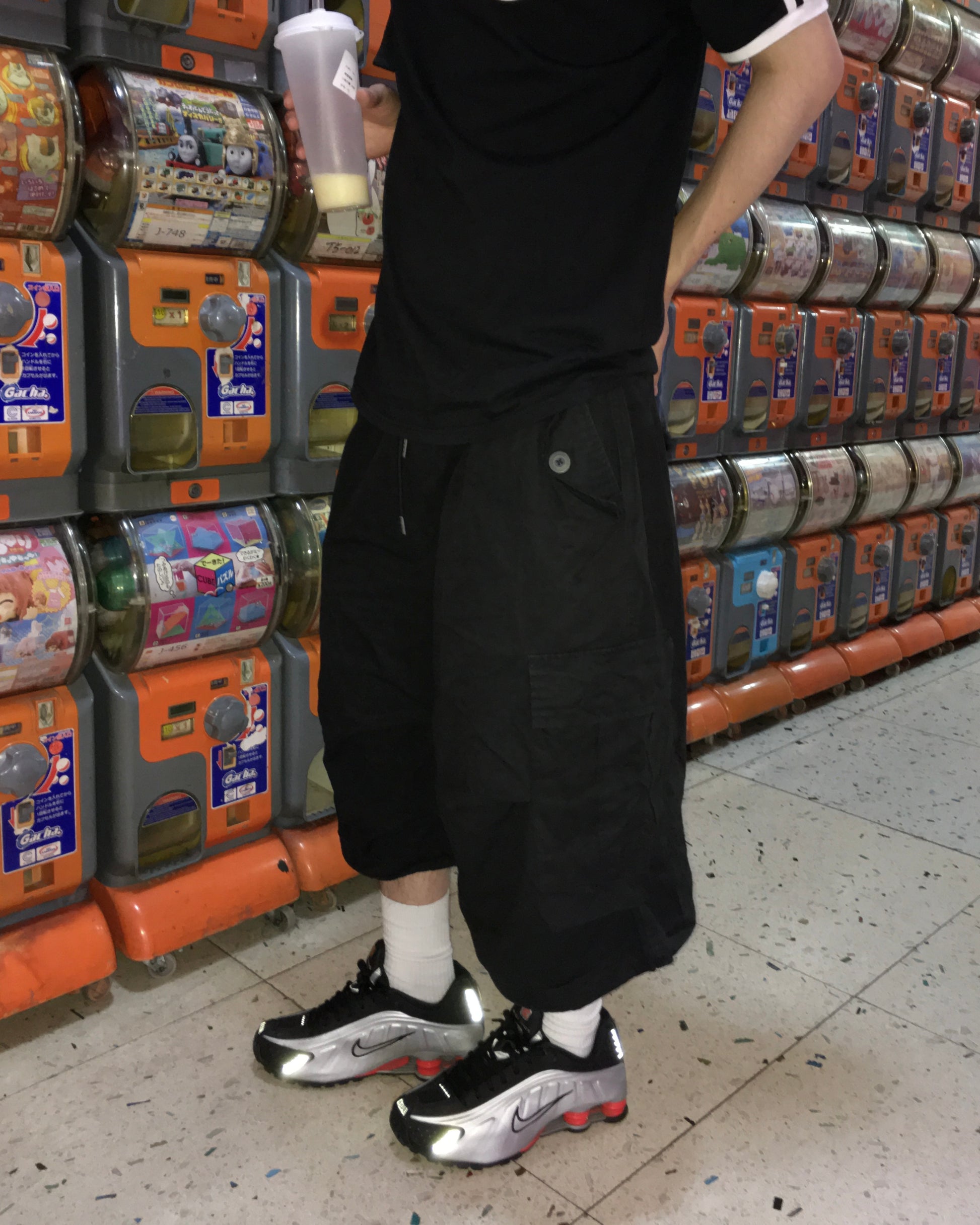 wide cut cargo bermuda pants