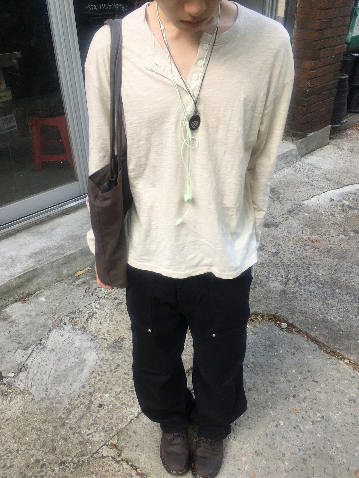 henley neck roll-up tee (beige)