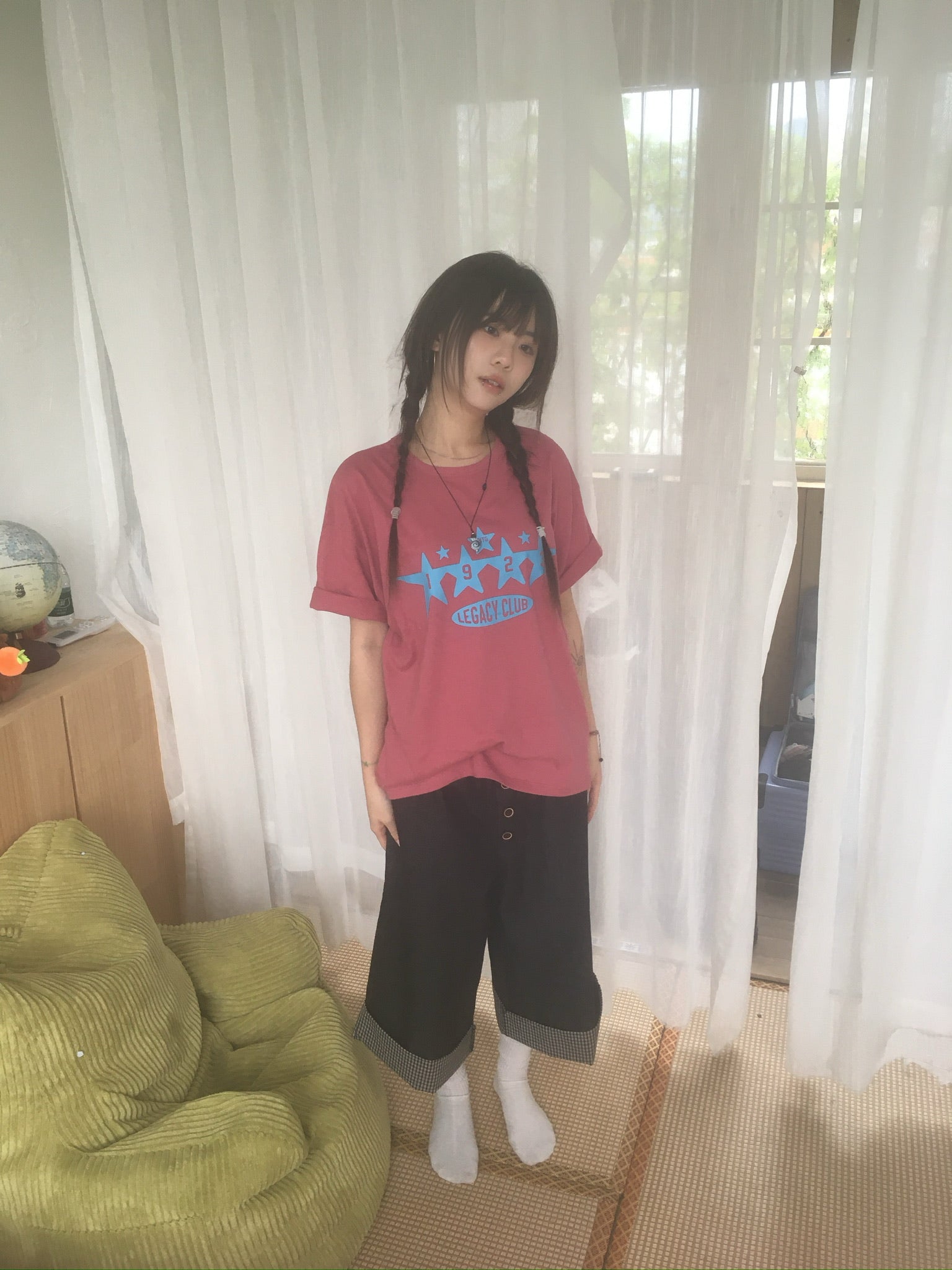 check roll-up pants