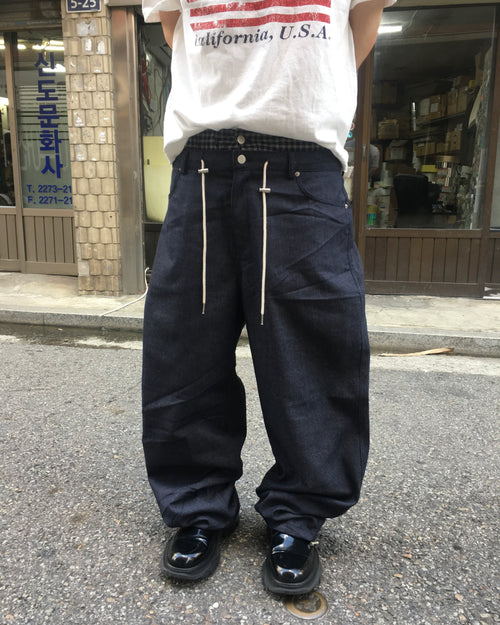 trunk layered raw jeans (blue)