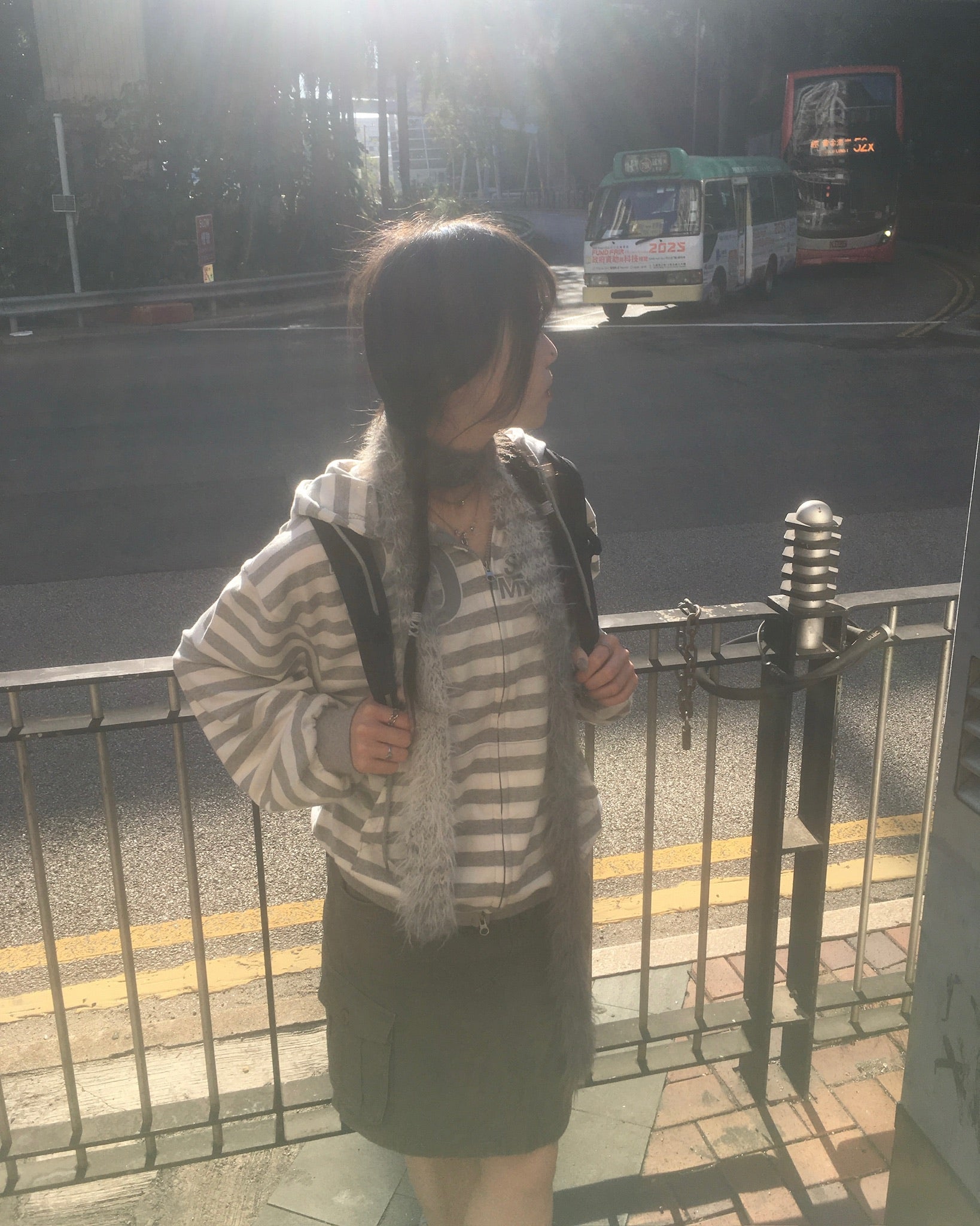 20 striped zip-up hoodie (grey)