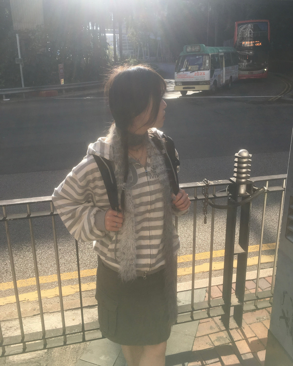 20 striped zip-up hoodie (grey)