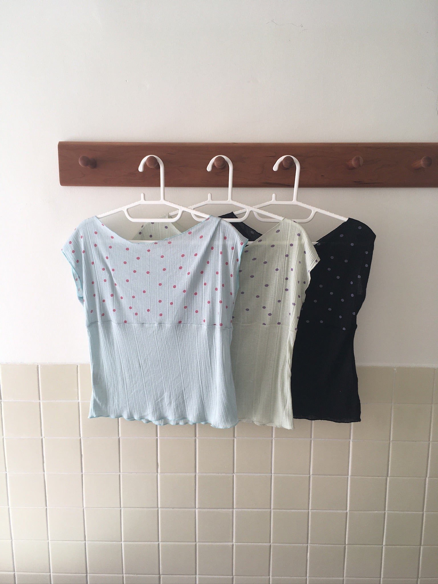 ribbed dot top (sky blue)
