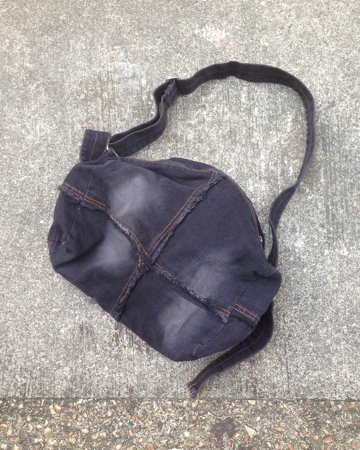 stitch washed denim bag (black)