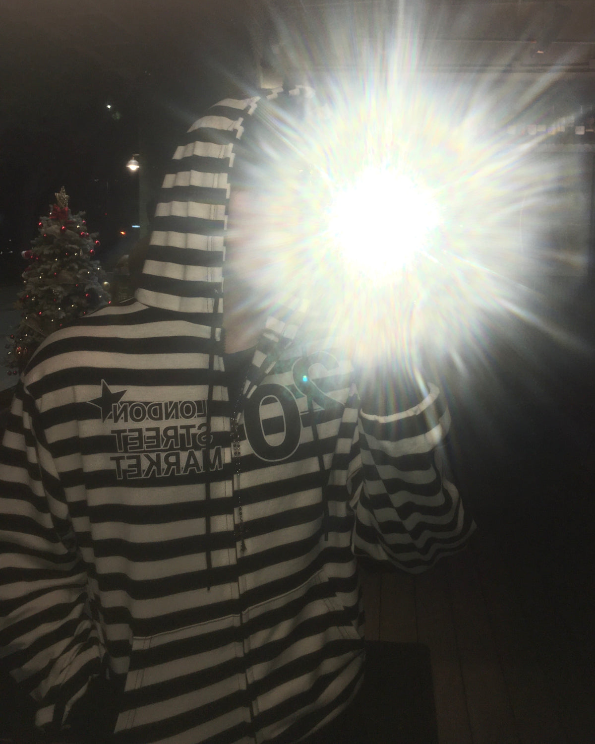 20 striped zip-up hoodie (black)