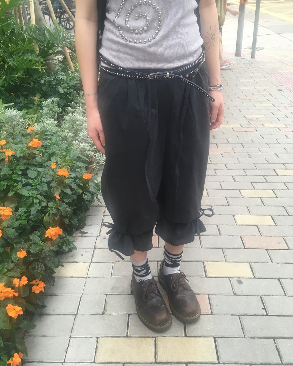 ruffle banding half pants (black)