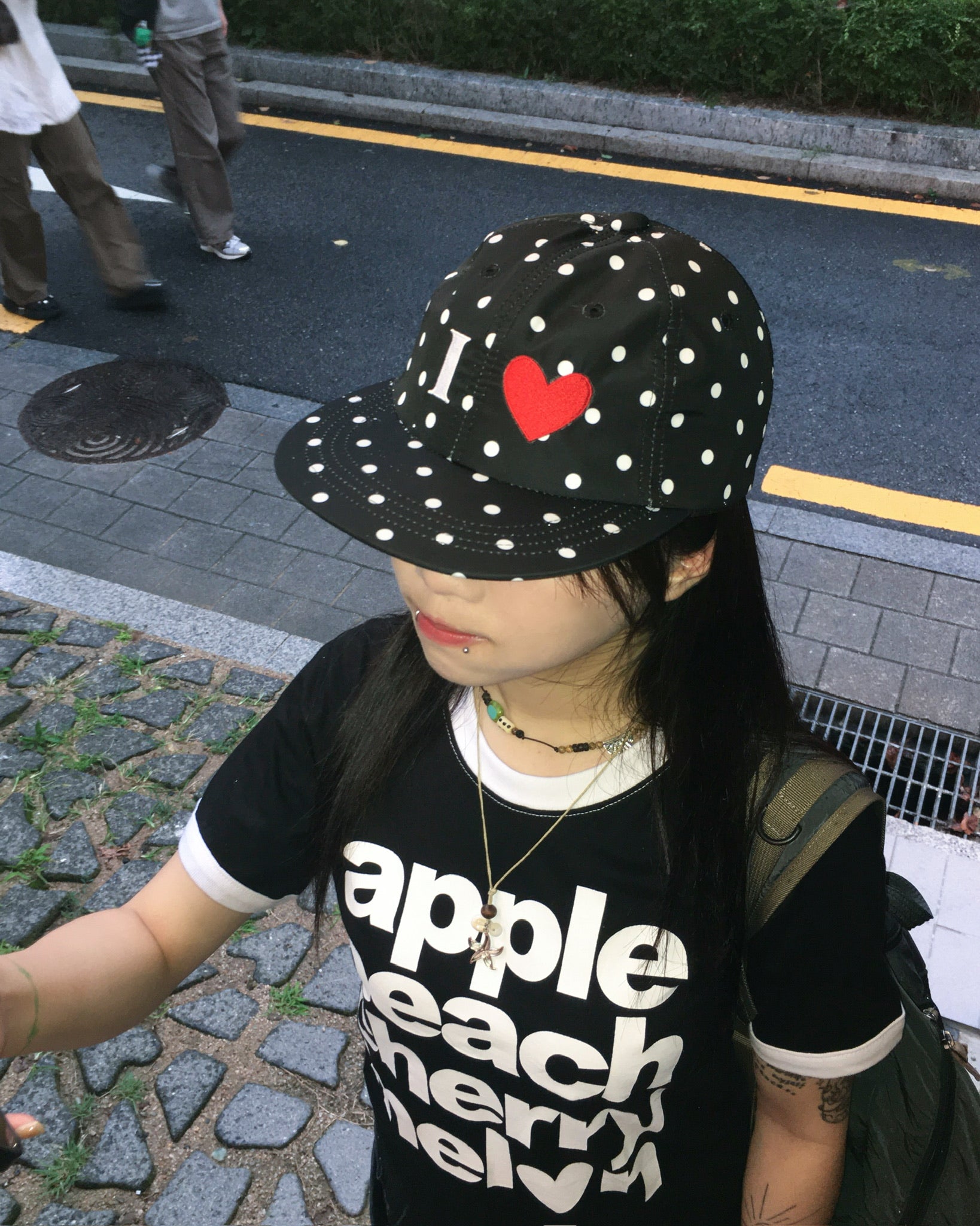 fruit ringer half tee (black)