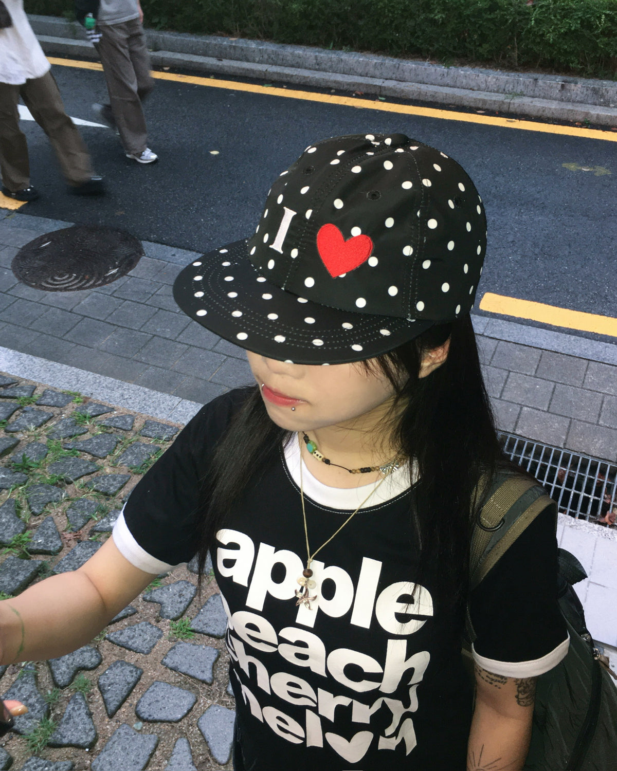 heart dot cap (black)