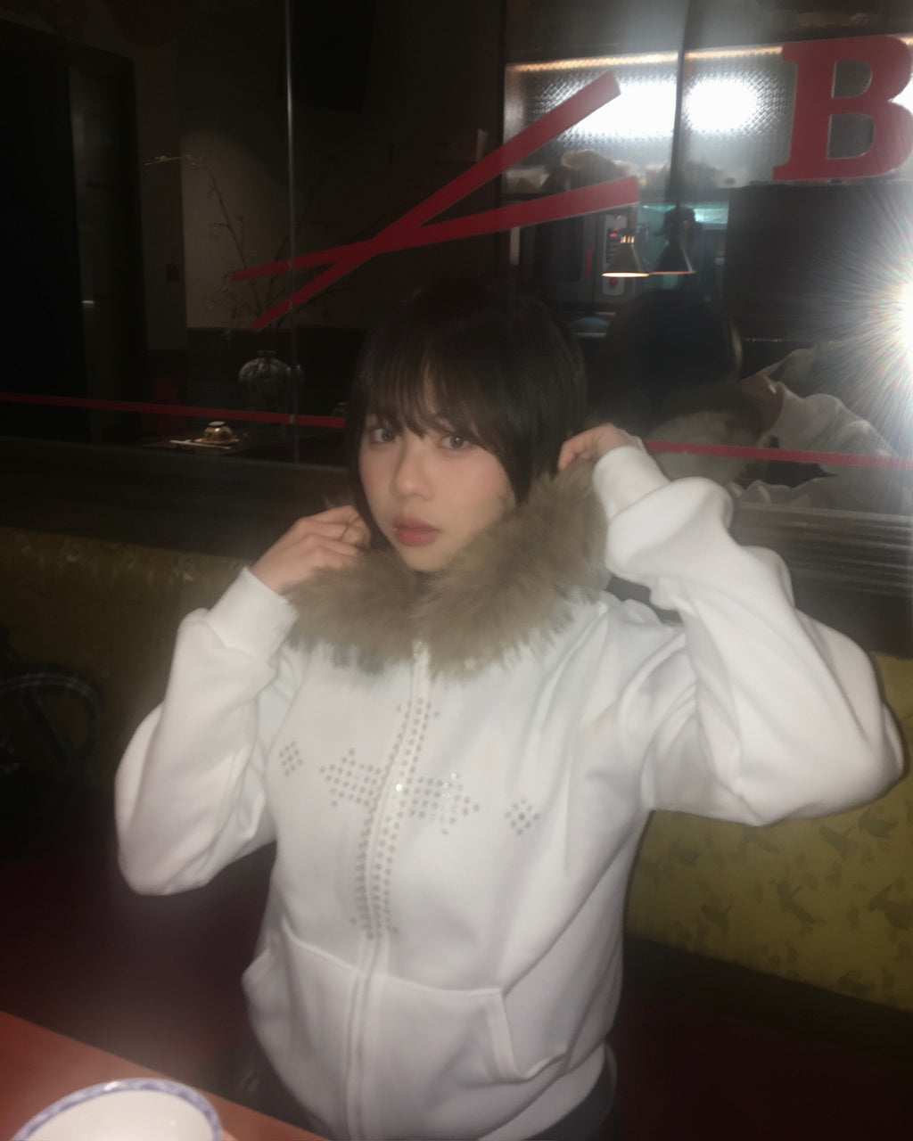 cross crop fur jacket (white)