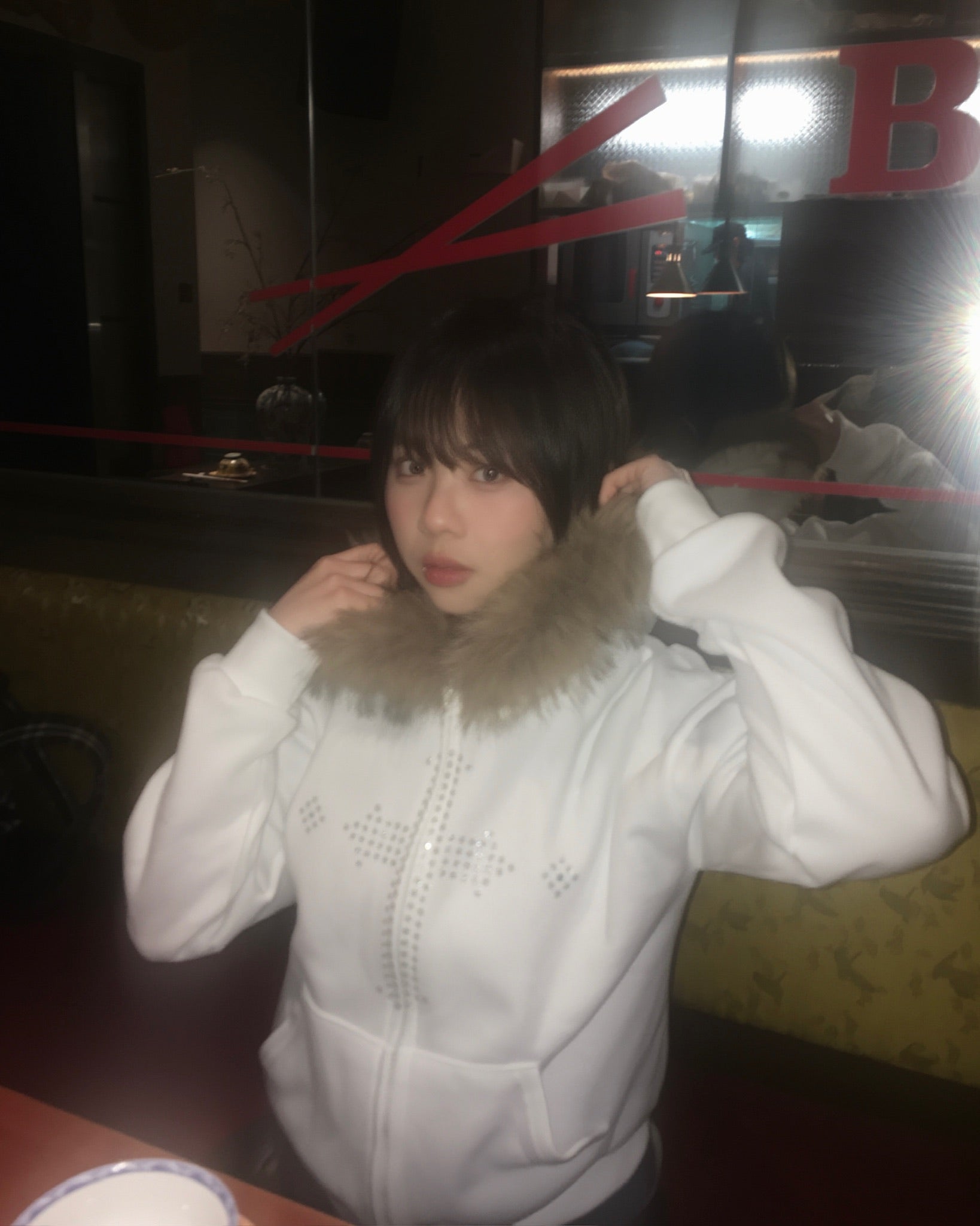 cross crop fur jacket (white)