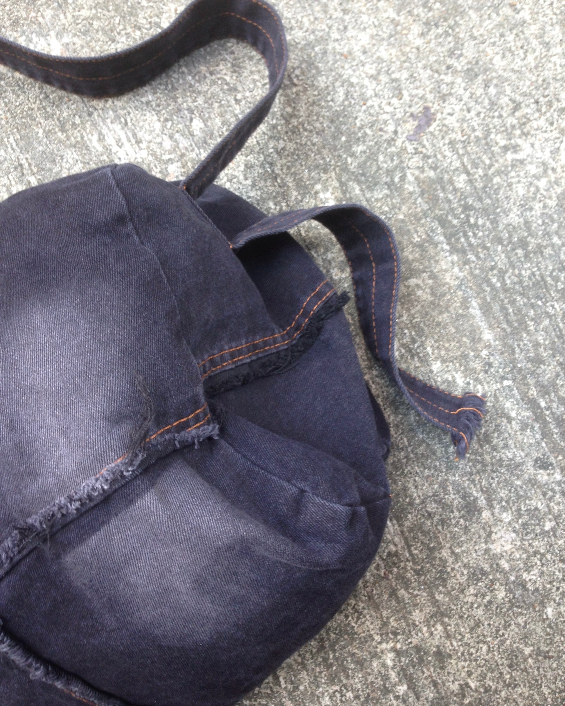 stitch washed denim bag (black)