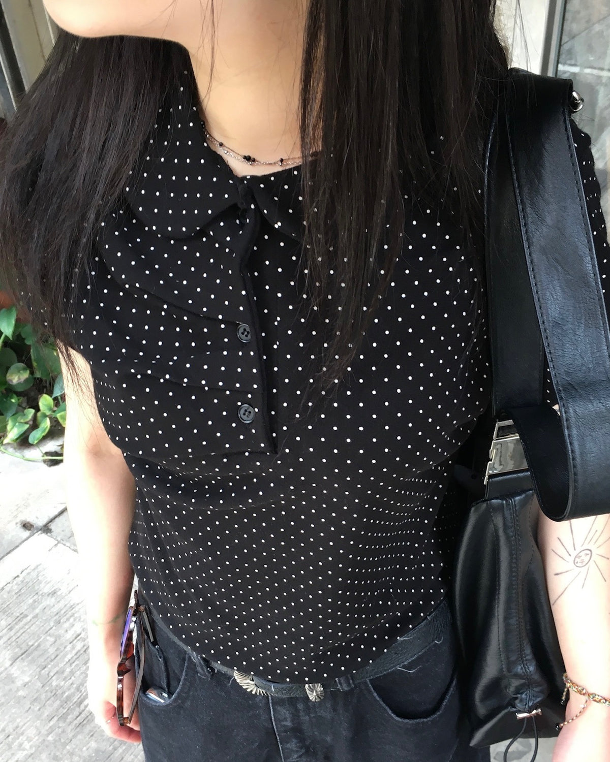 dot rounded puff tee (black)