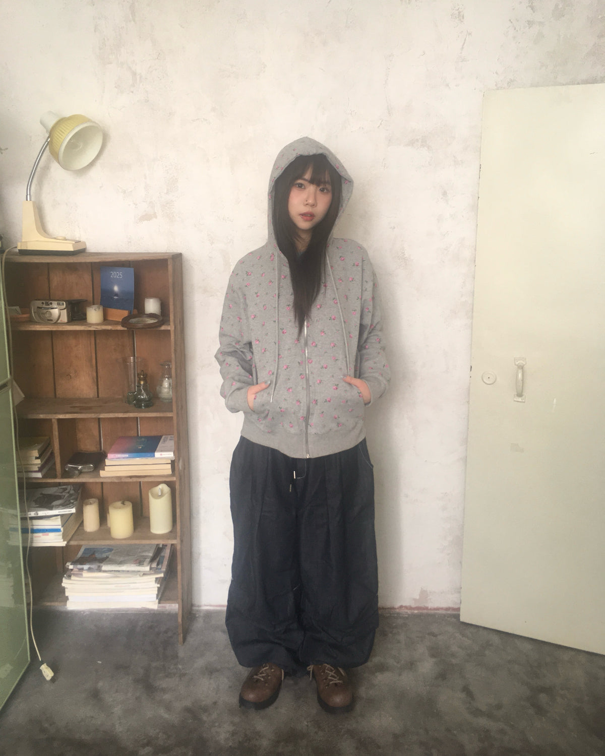 checked cinch back pants (navy)