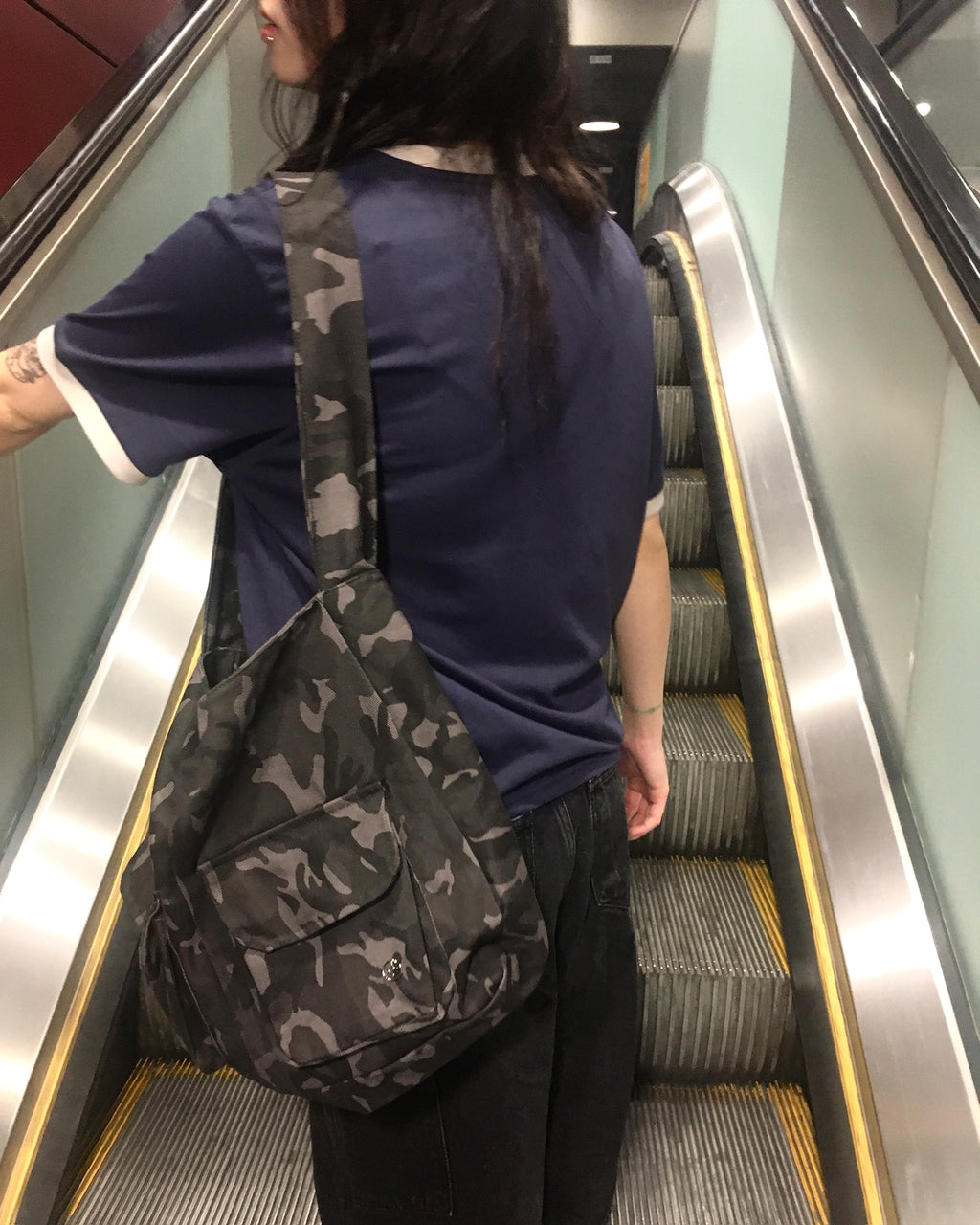 camo shoulder bag (charcoal)