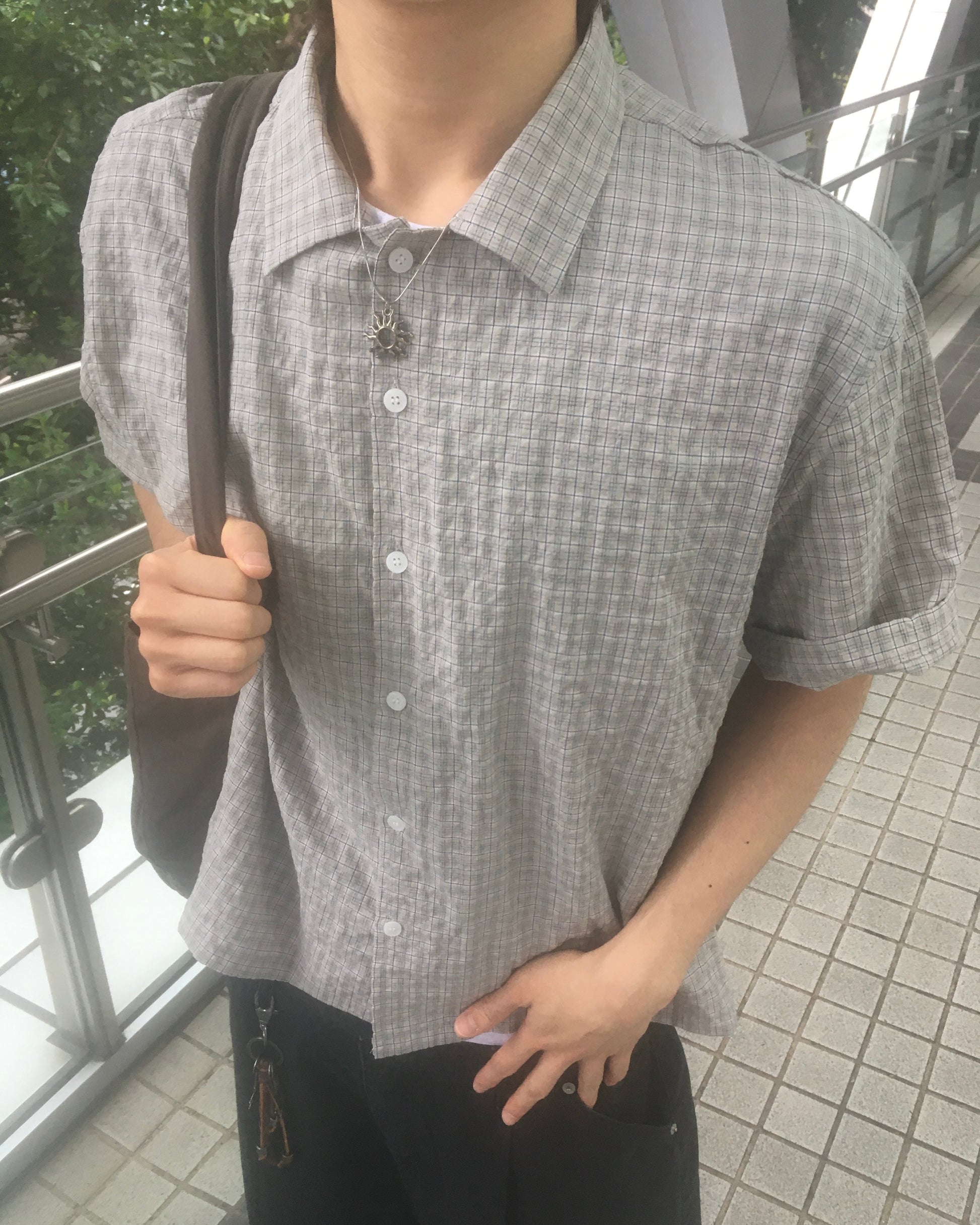 checked v-neck crop shirt (grey)