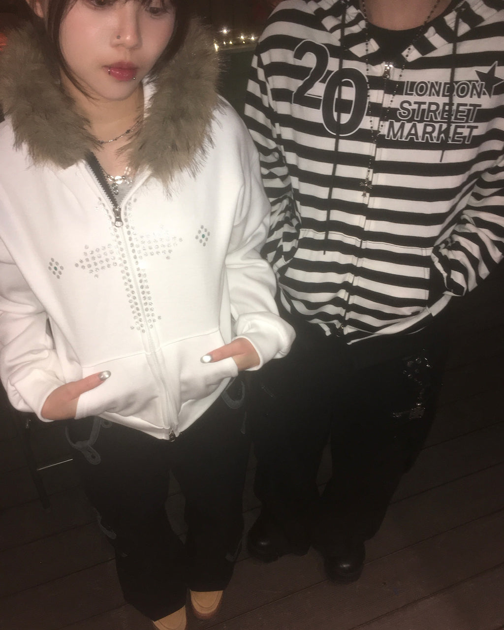 20 striped zip-up hoodie (black)