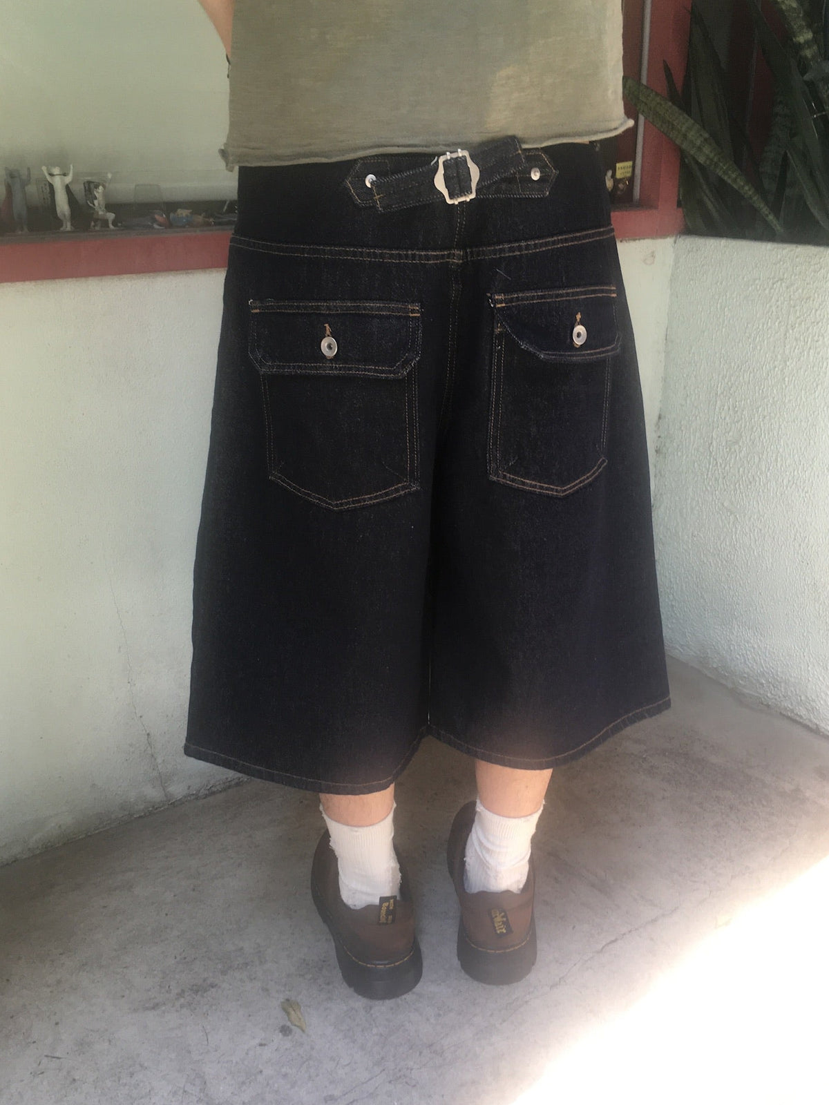 cinch back half raw jeans