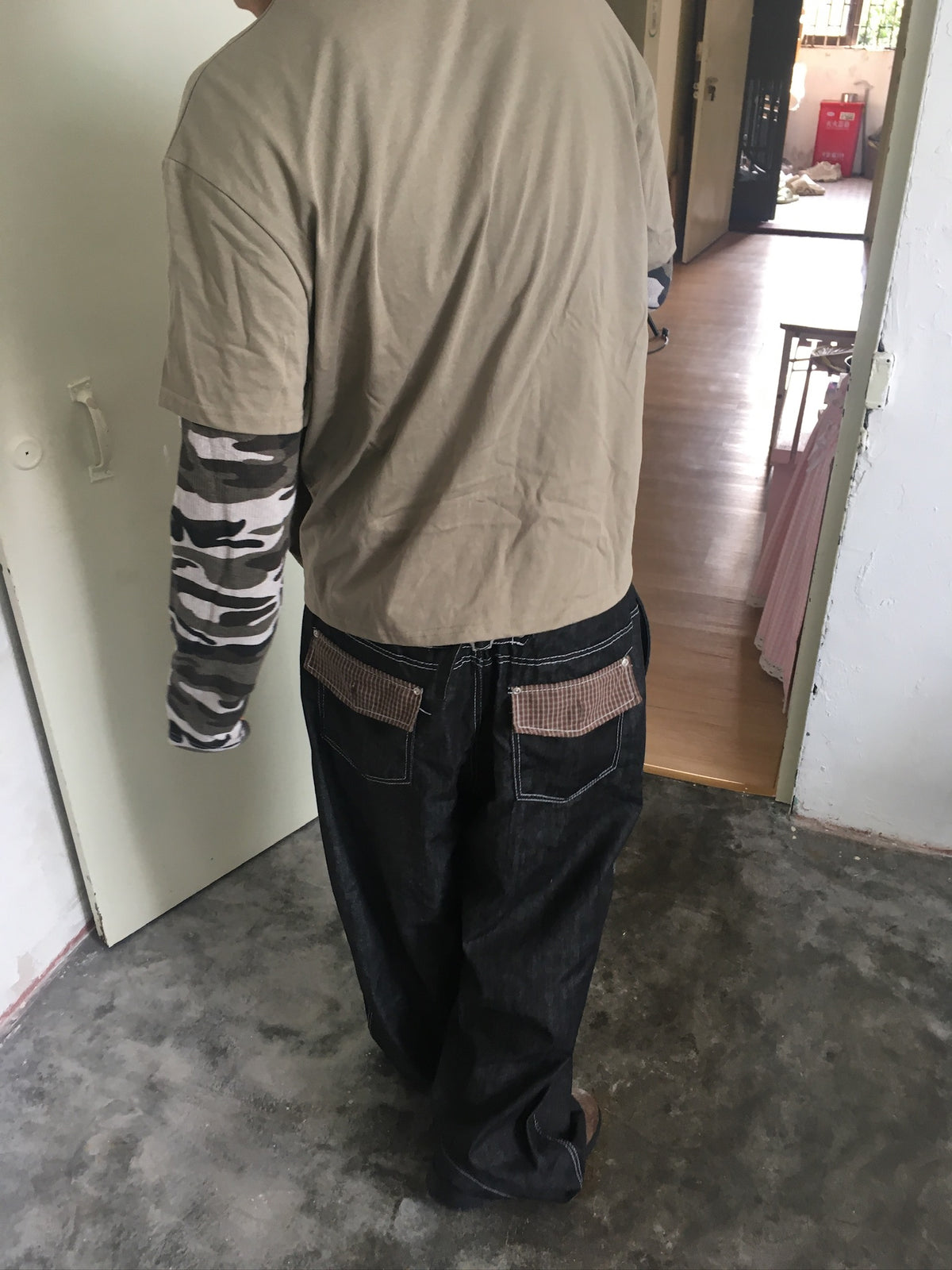checked cinch back pants (black)