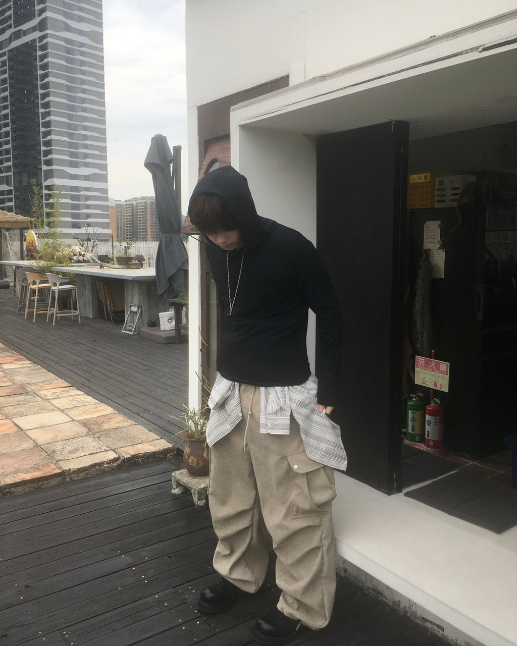 corduroy cargo pants (beige)