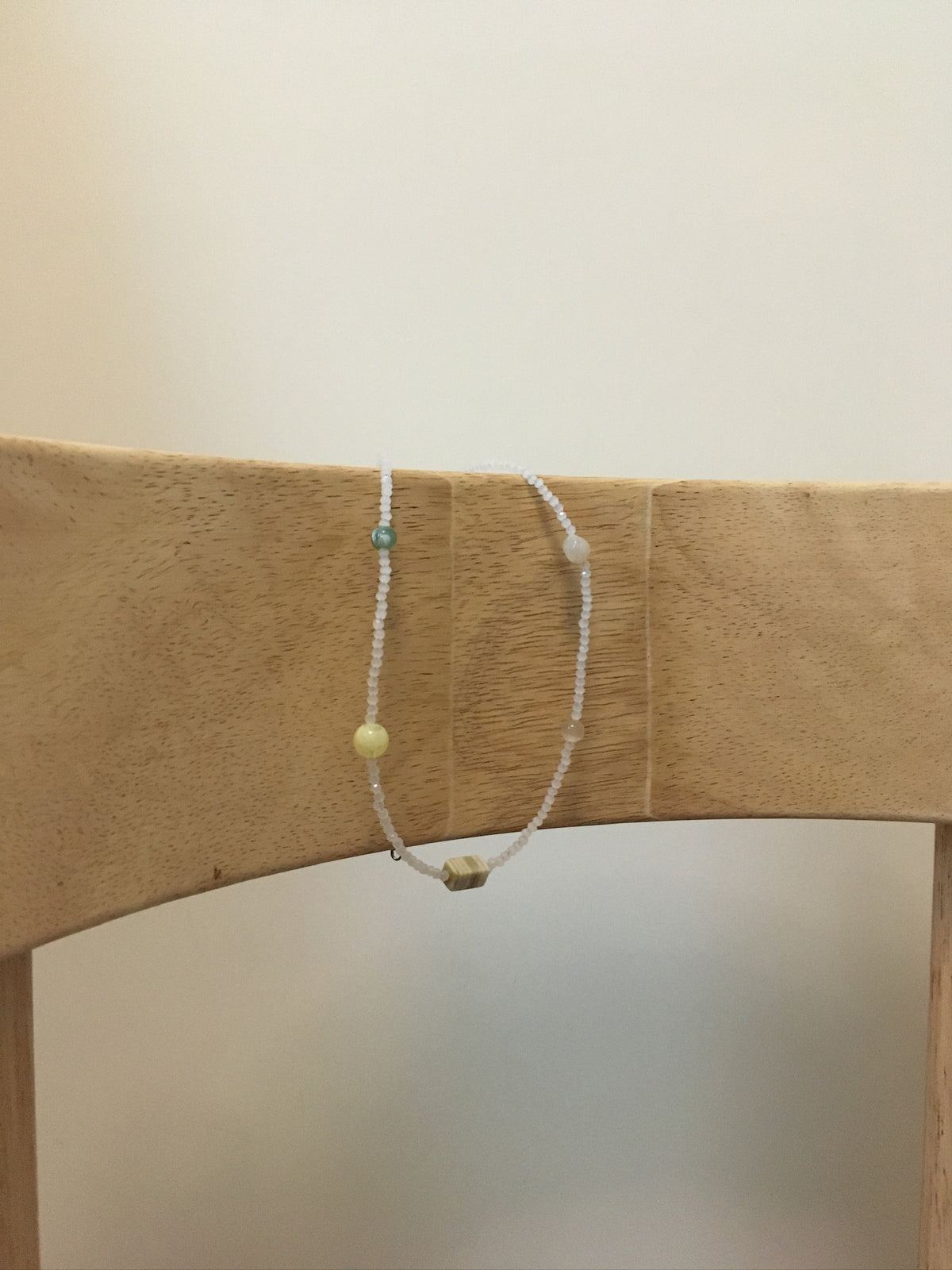 stone beaded necklace (mint)