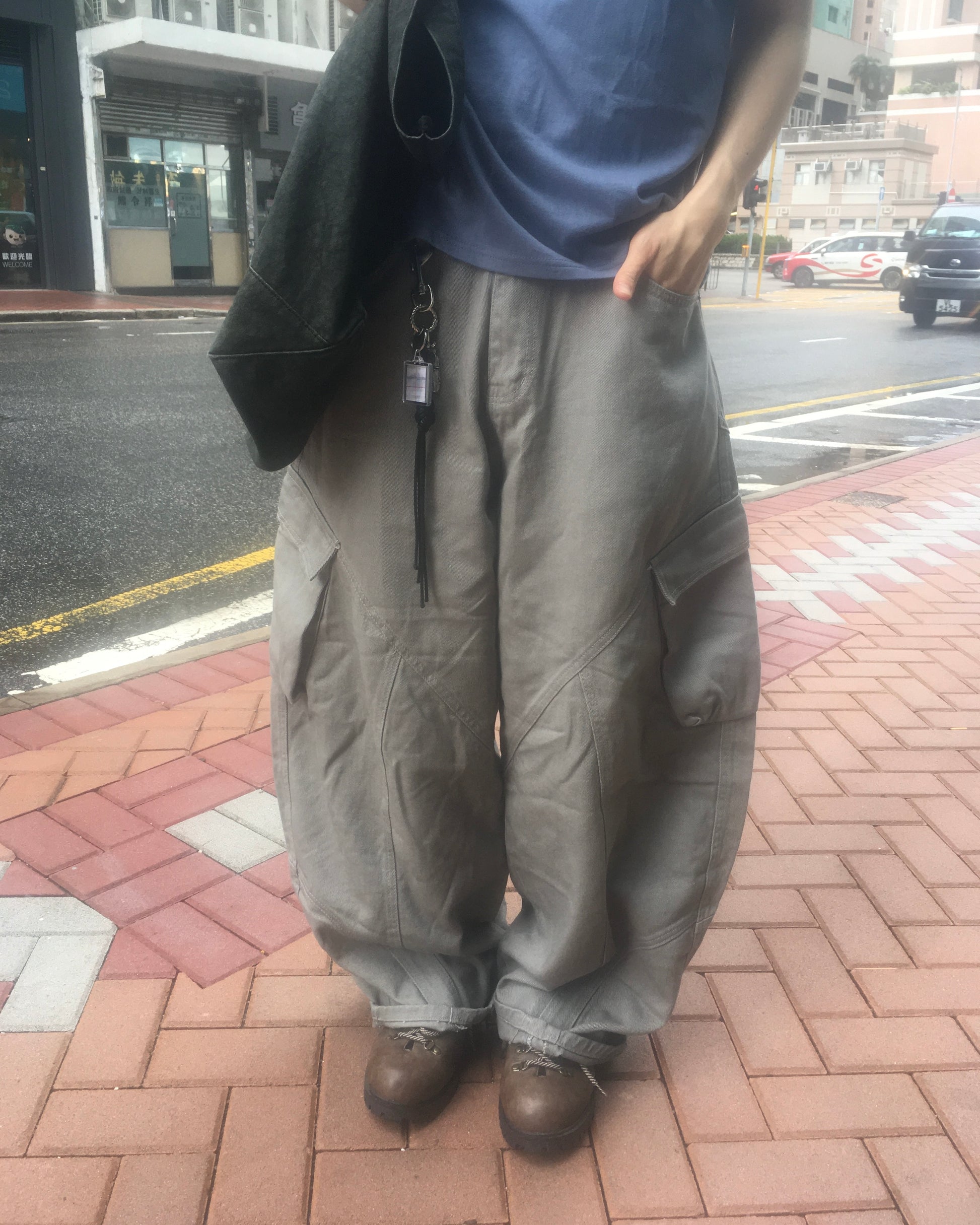 multi-seam cargo pants (grey)