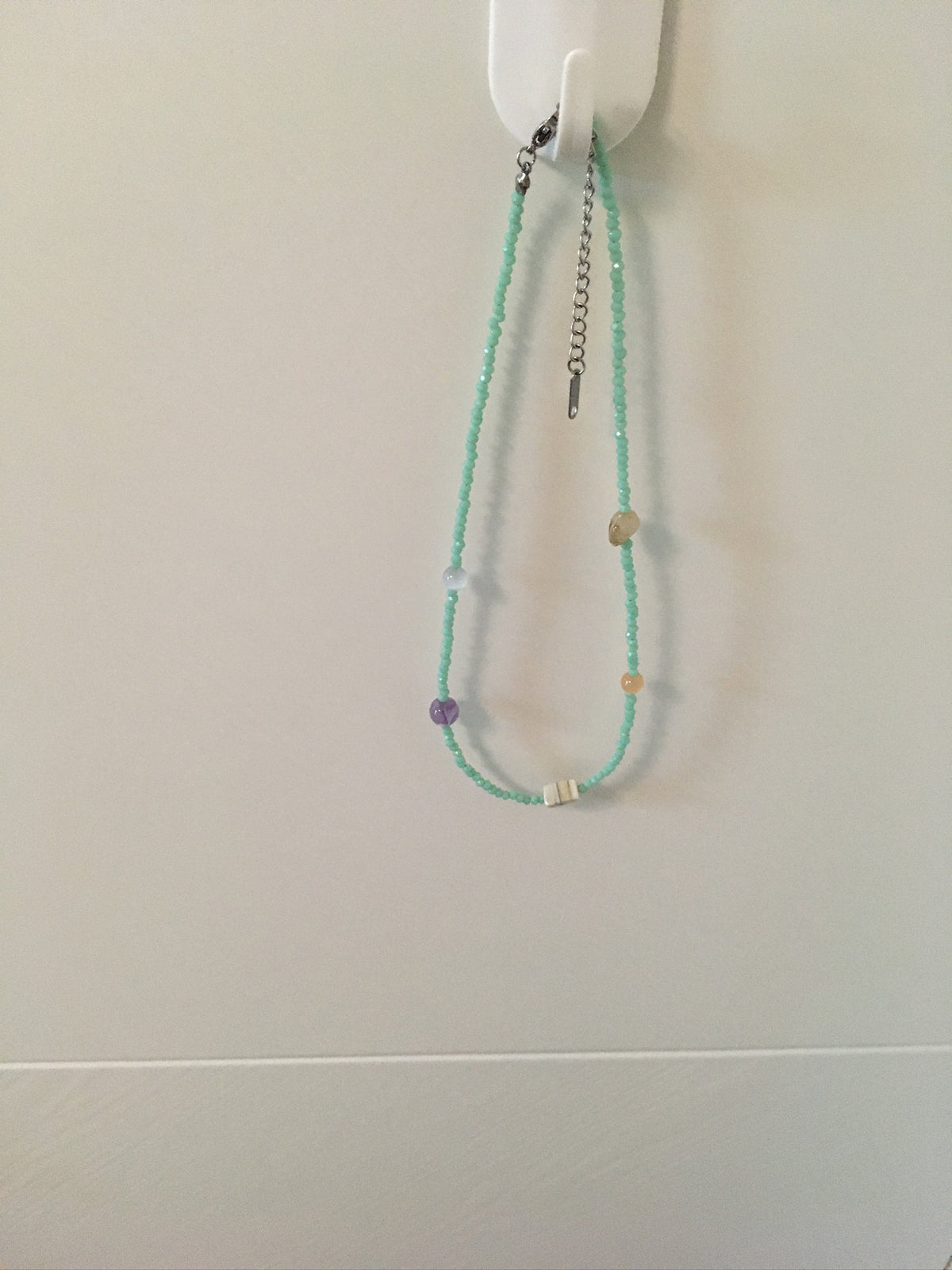 stone beaded necklace (mint)