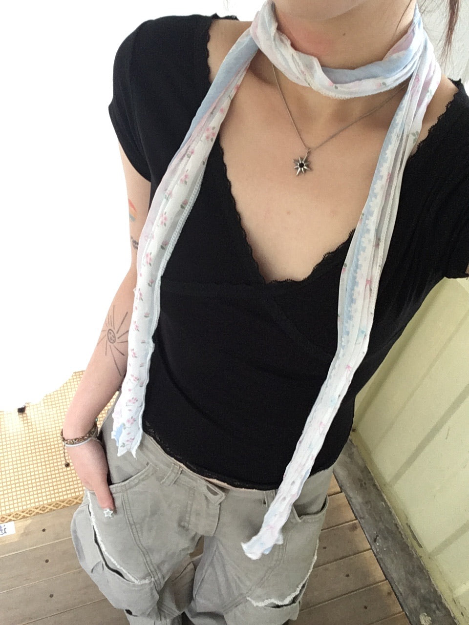lace trim slim tee (black)