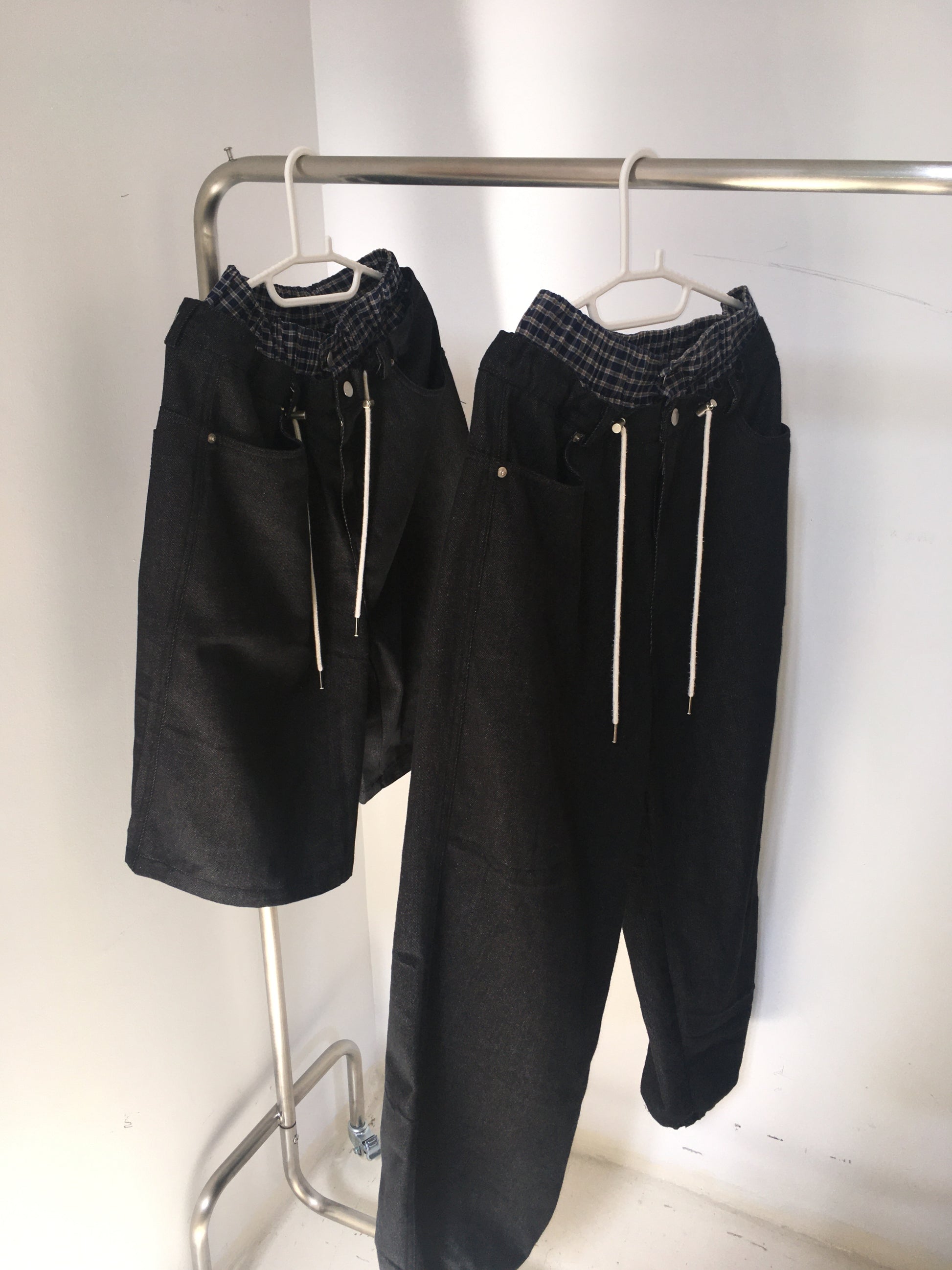 trunk layered half pants (black)