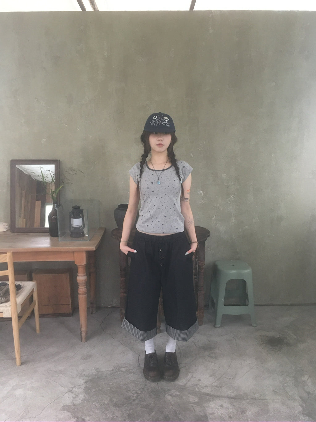 check roll-up pants