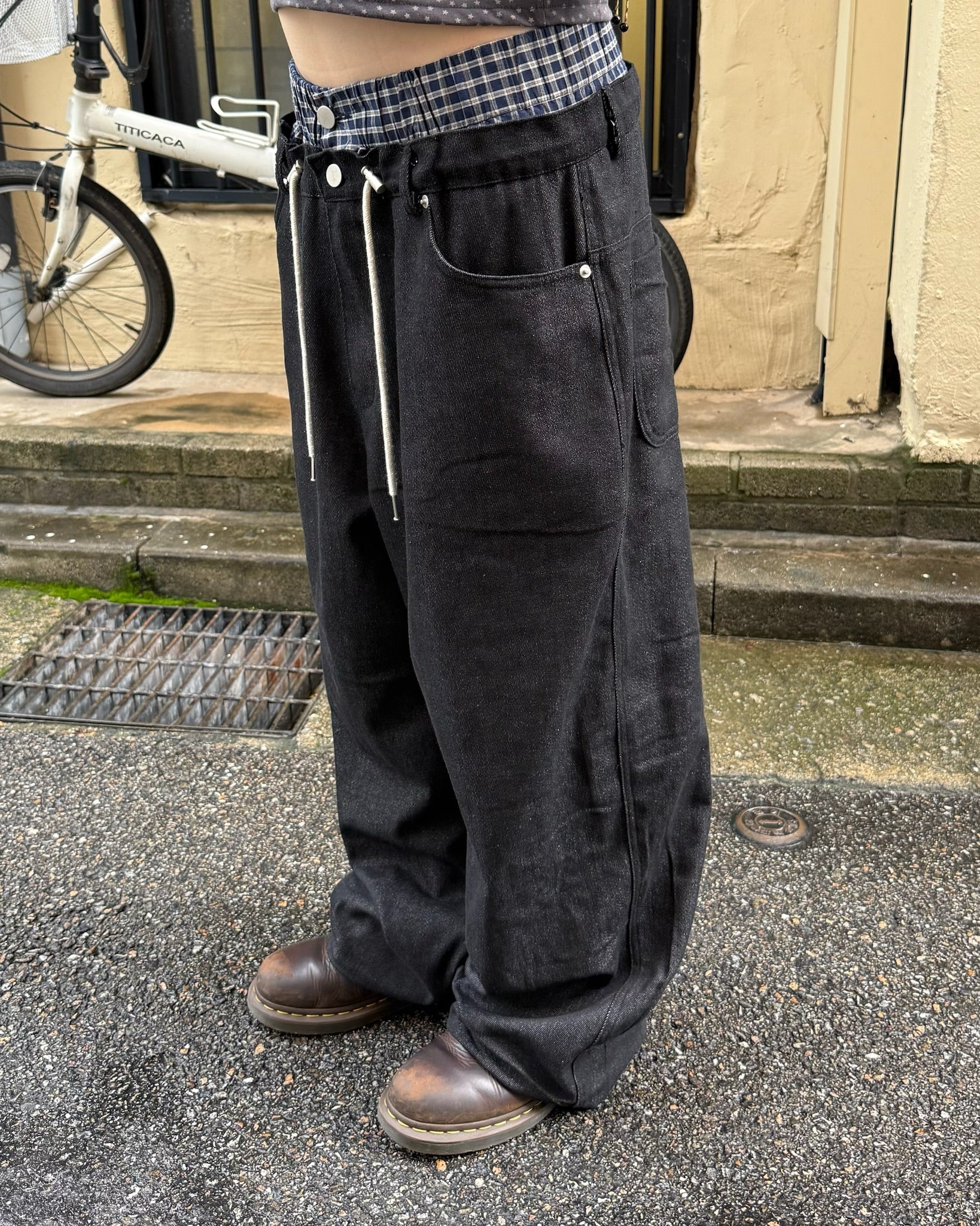 trunk layered raw jeans (black)