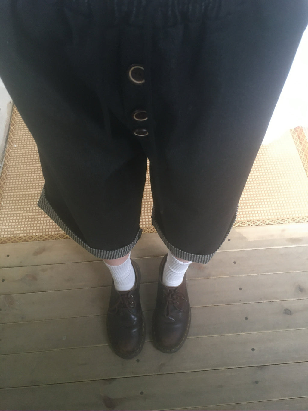 check roll-up pants