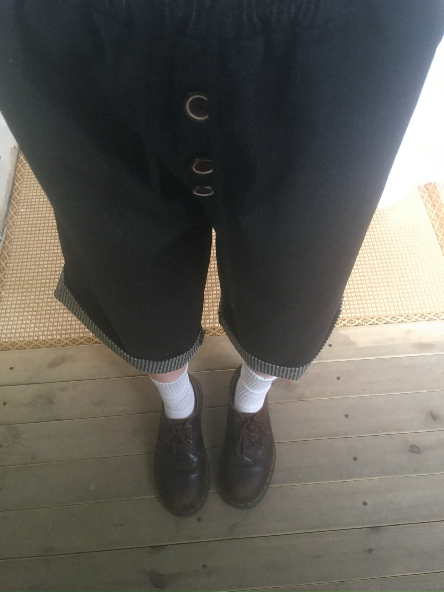 check roll-up pants