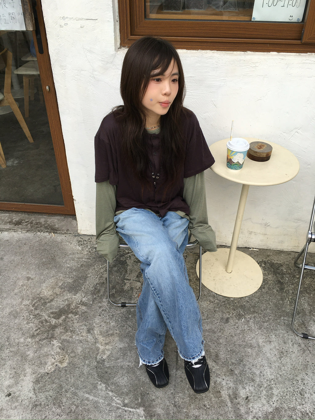 mock layer button tee (brown)