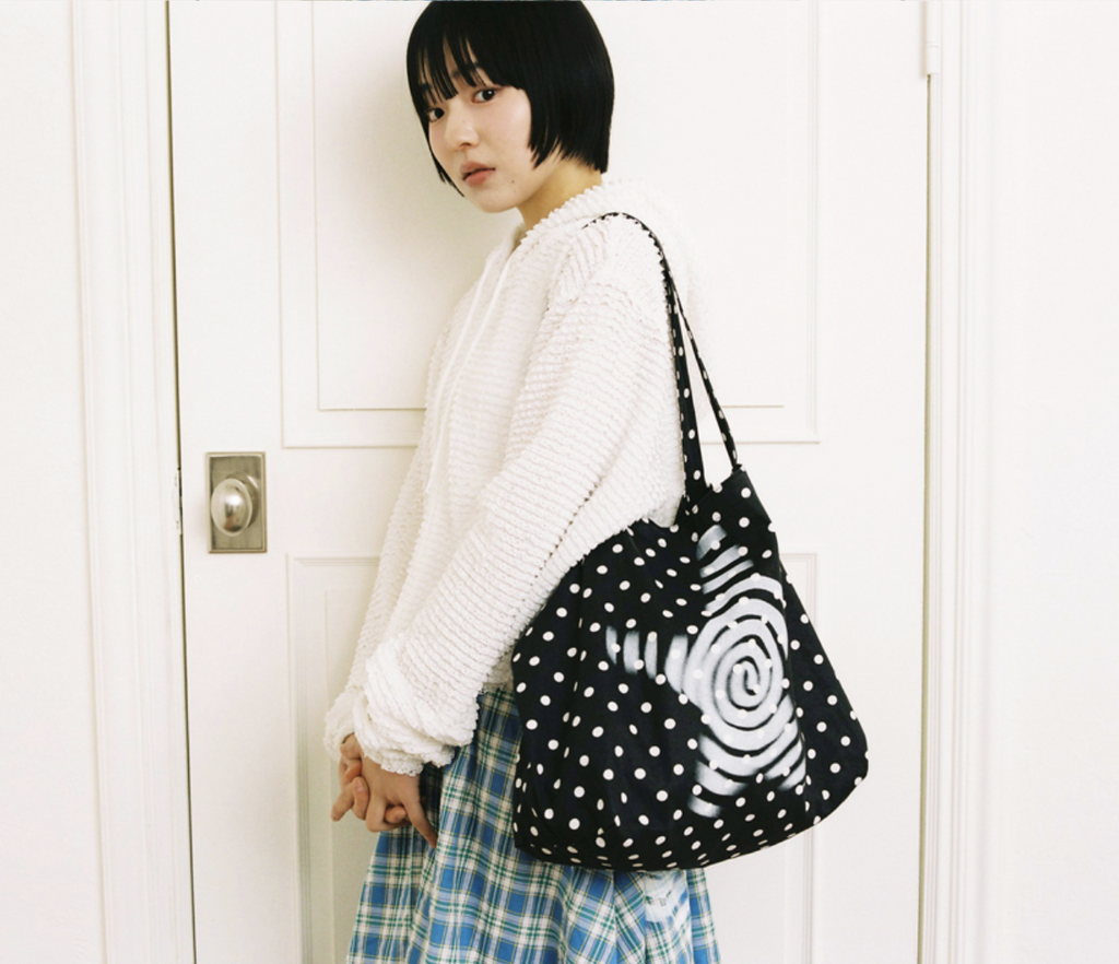 【𝘱𝘳𝘦-𝘰𝘳𝘥𝘦𝘳】WEBHOUSE Twister Star Tote Bag Dot