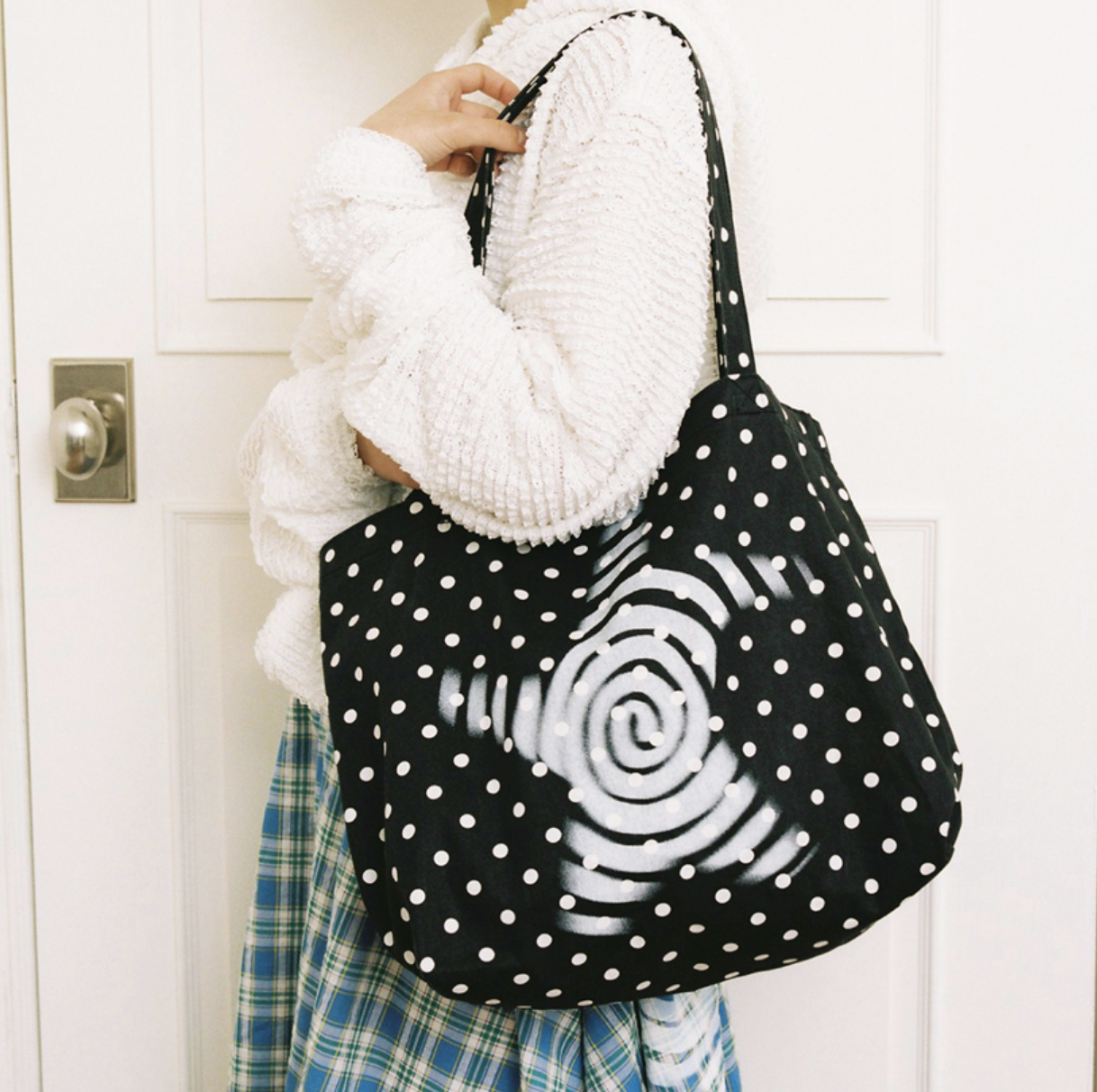 【𝘱𝘳𝘦-𝘰𝘳𝘥𝘦𝘳】WEBHOUSE Twister Star Tote Bag Dot