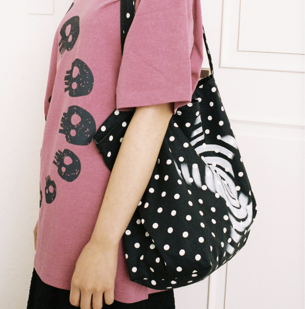 【𝘱𝘳𝘦-𝘰𝘳𝘥𝘦𝘳】WEBHOUSE Twister Star Tote Bag Dot