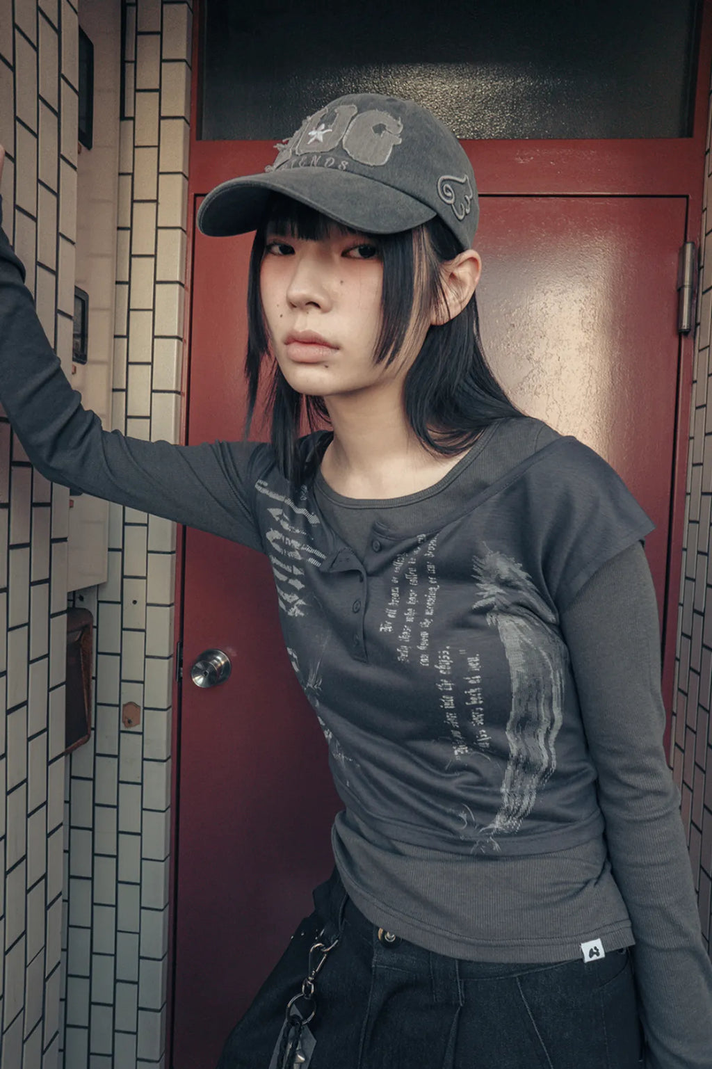 HUGYOURSKIN FALLEN ANGEL LAYERED TOP (CHARCOAL)