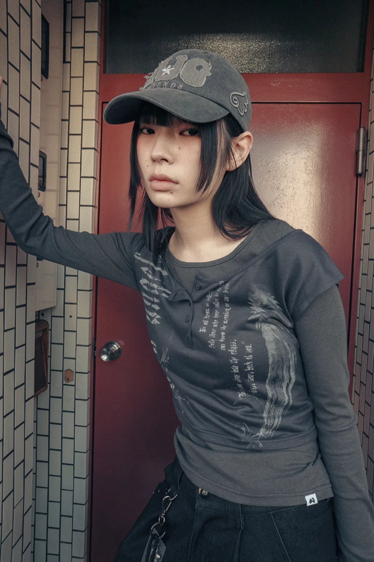 HUGYOURSKIN FALLEN ANGEL LAYERED TOP (CHARCOAL)
