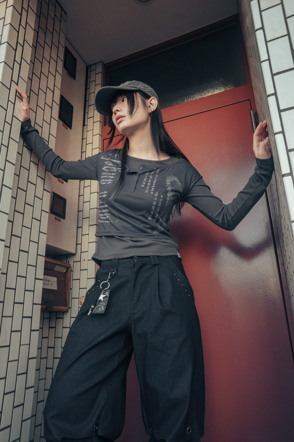 HUGYOURSKIN CHIN DENIM PANTS (BLACK)