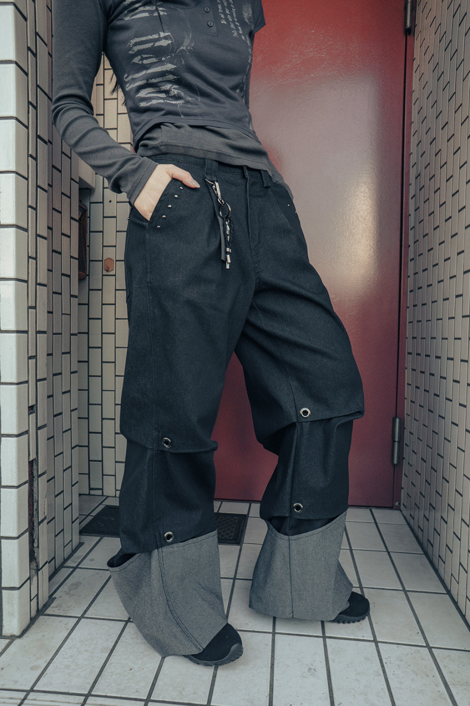 HUGYOURSKIN CHIN DENIM PANTS (BLACK)
