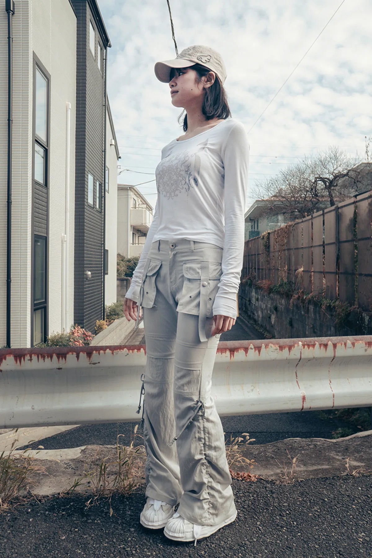 HUGYOURSKIN BOOTCUT CARGO PANTS (GREY)
