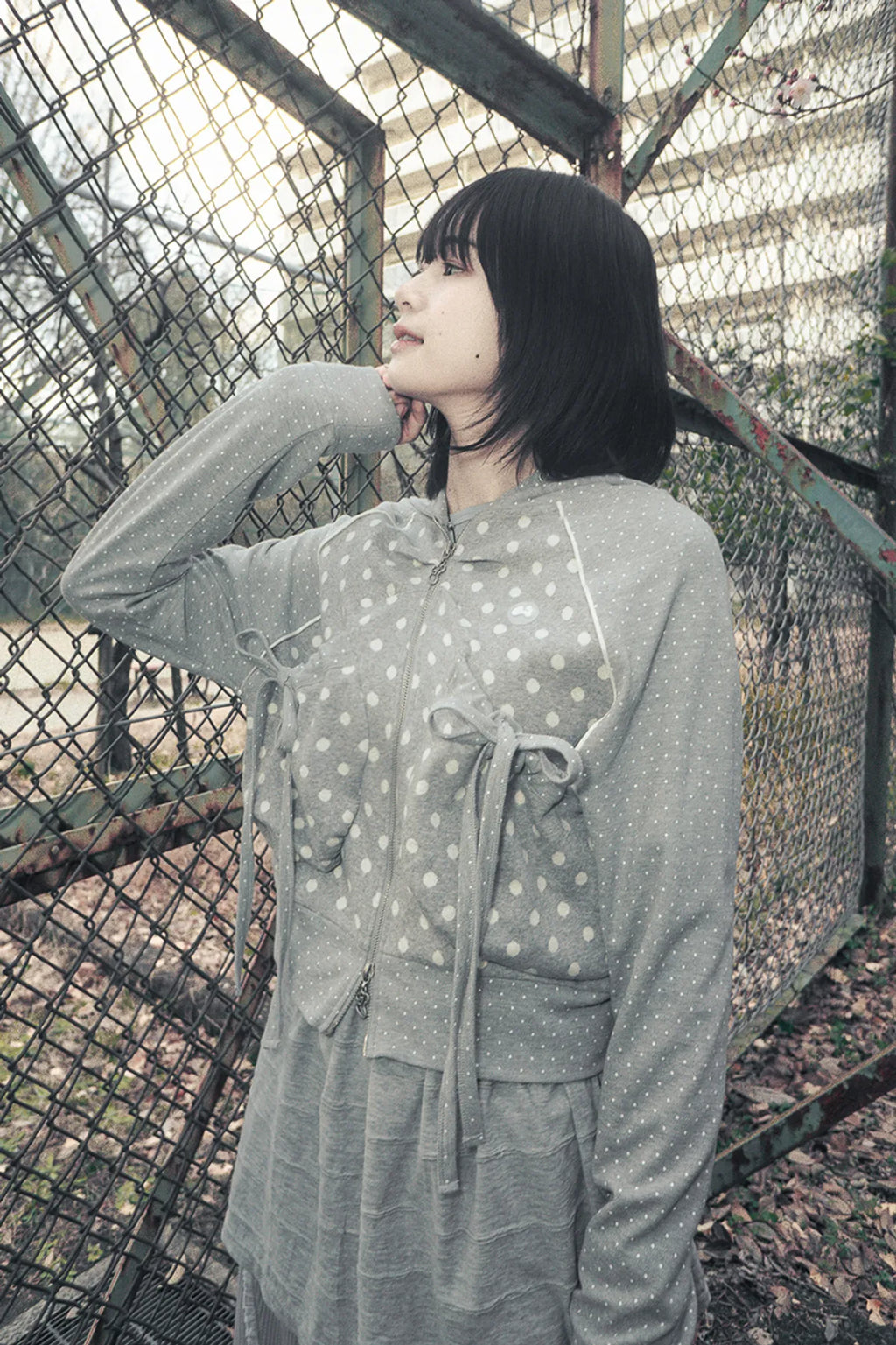 HUGYOURSKIN DOT BIG POCKET HOODIE (GREY)