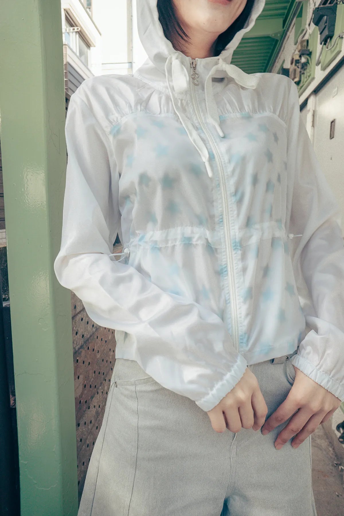 HUGYOURSKIN STARDUST WINDBREAKER (WHITE)