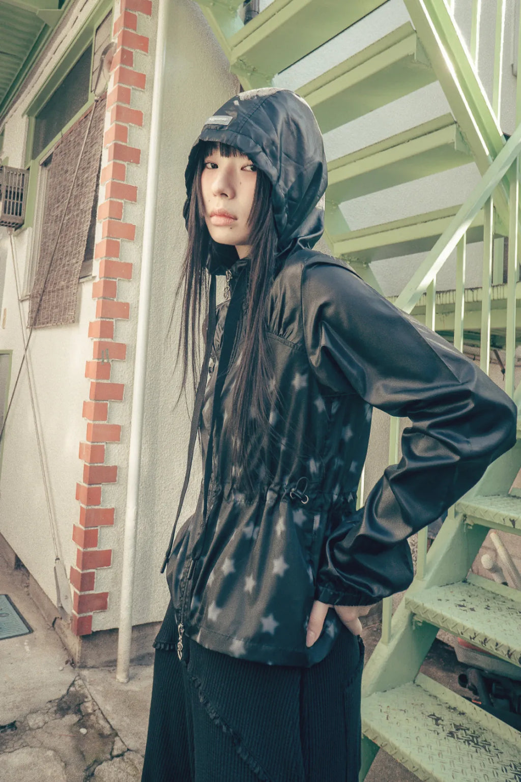 HUGYOURSKIN STARDUST WINDBREAKER (BLACK)