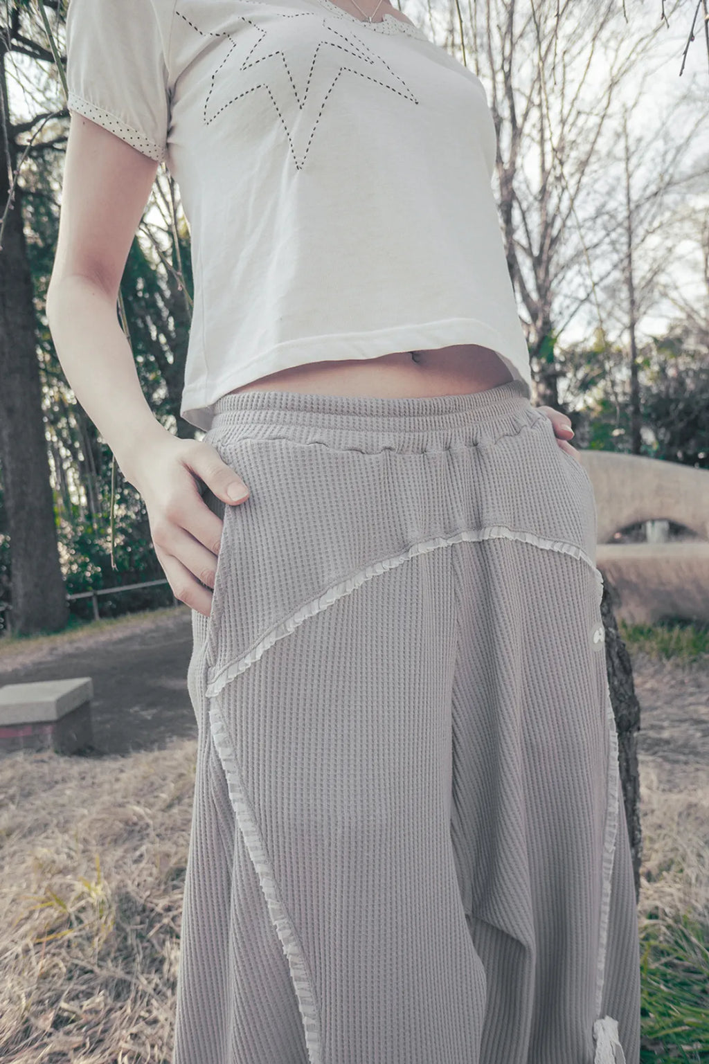 HUGYOURSKIN RACE JOGGER PANTS (GREY)