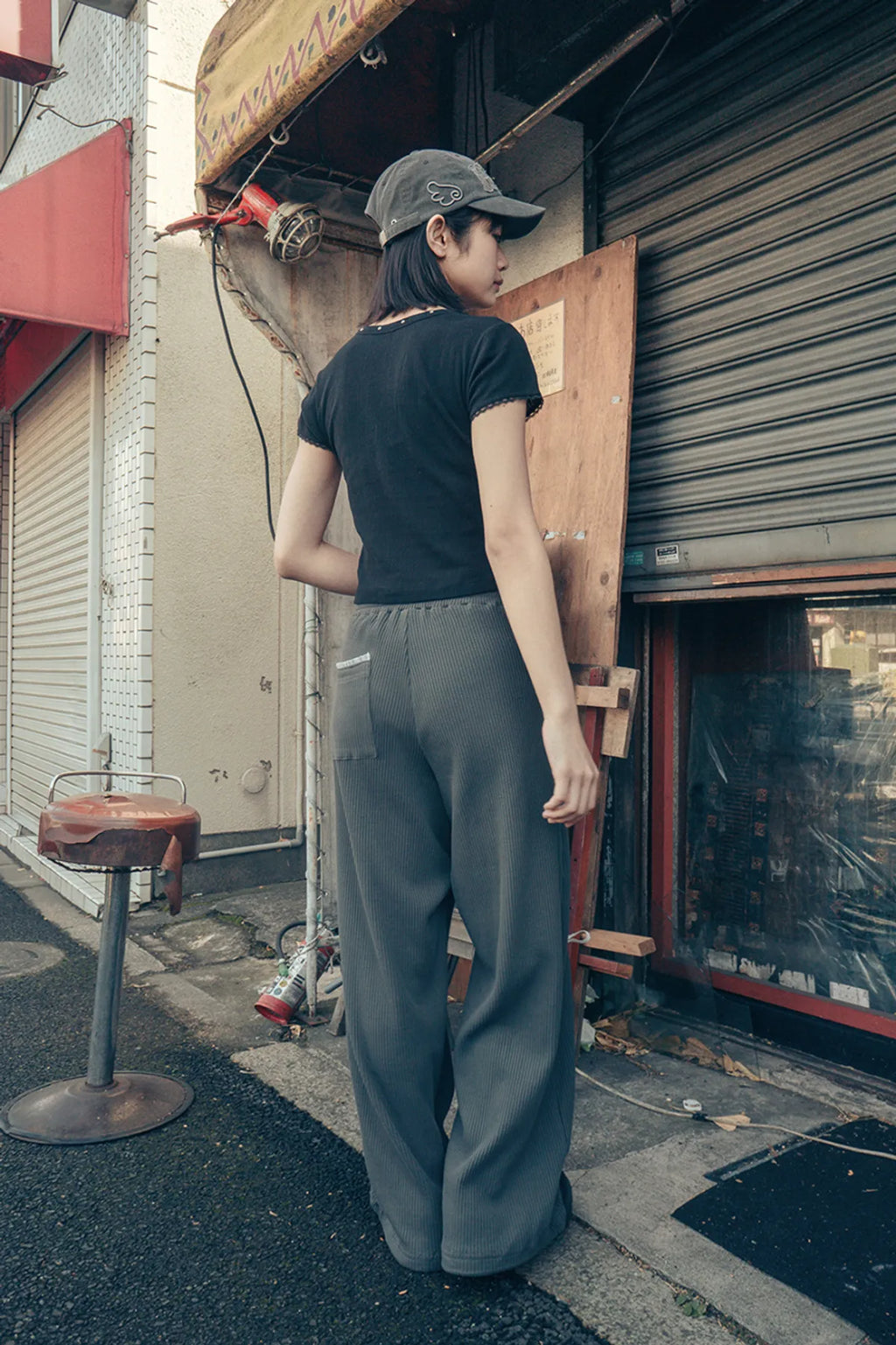 HUGYOURSKIN RACE JOGGER PANTS (CHARCOAL)