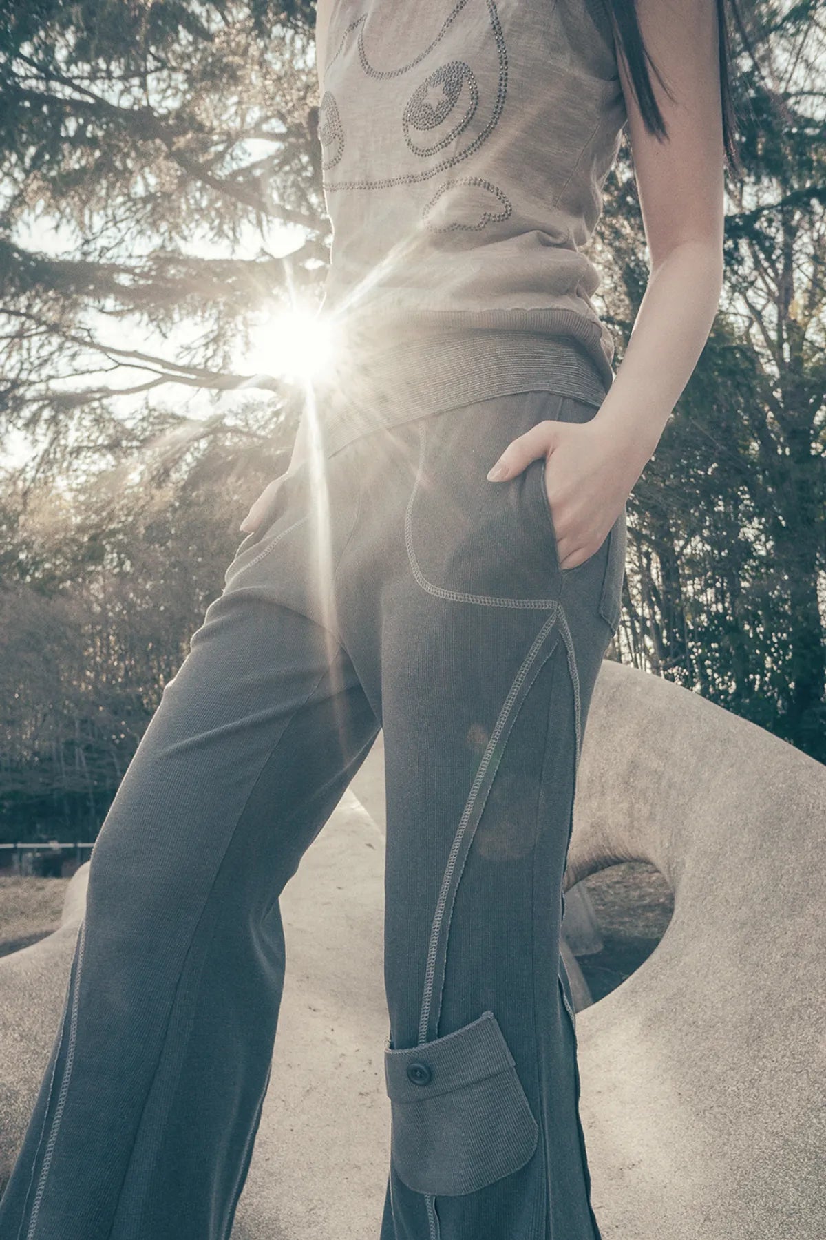 HUGYOURSKIN PIGMENT BOOTCUT PANTS (CHARCOAL)