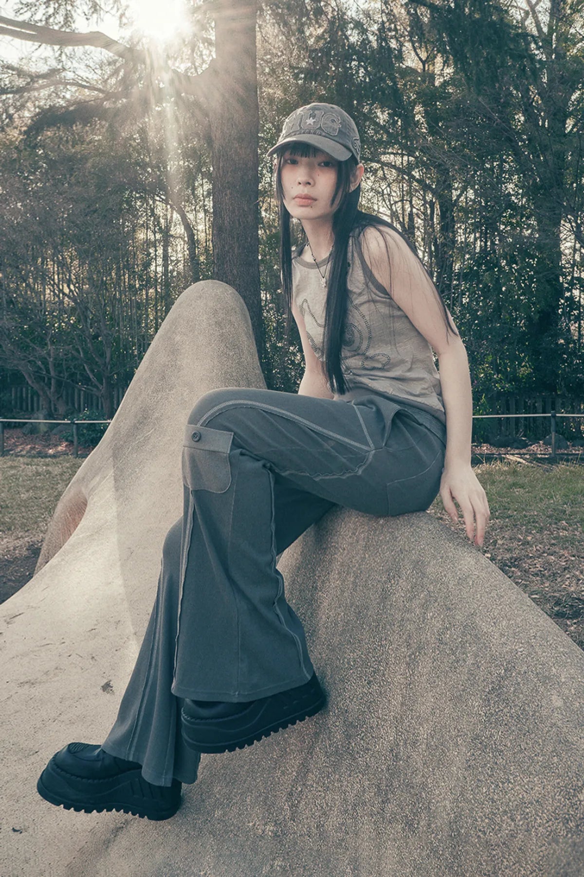 HUGYOURSKIN PIGMENT BOOTCUT PANTS (CHARCOAL)