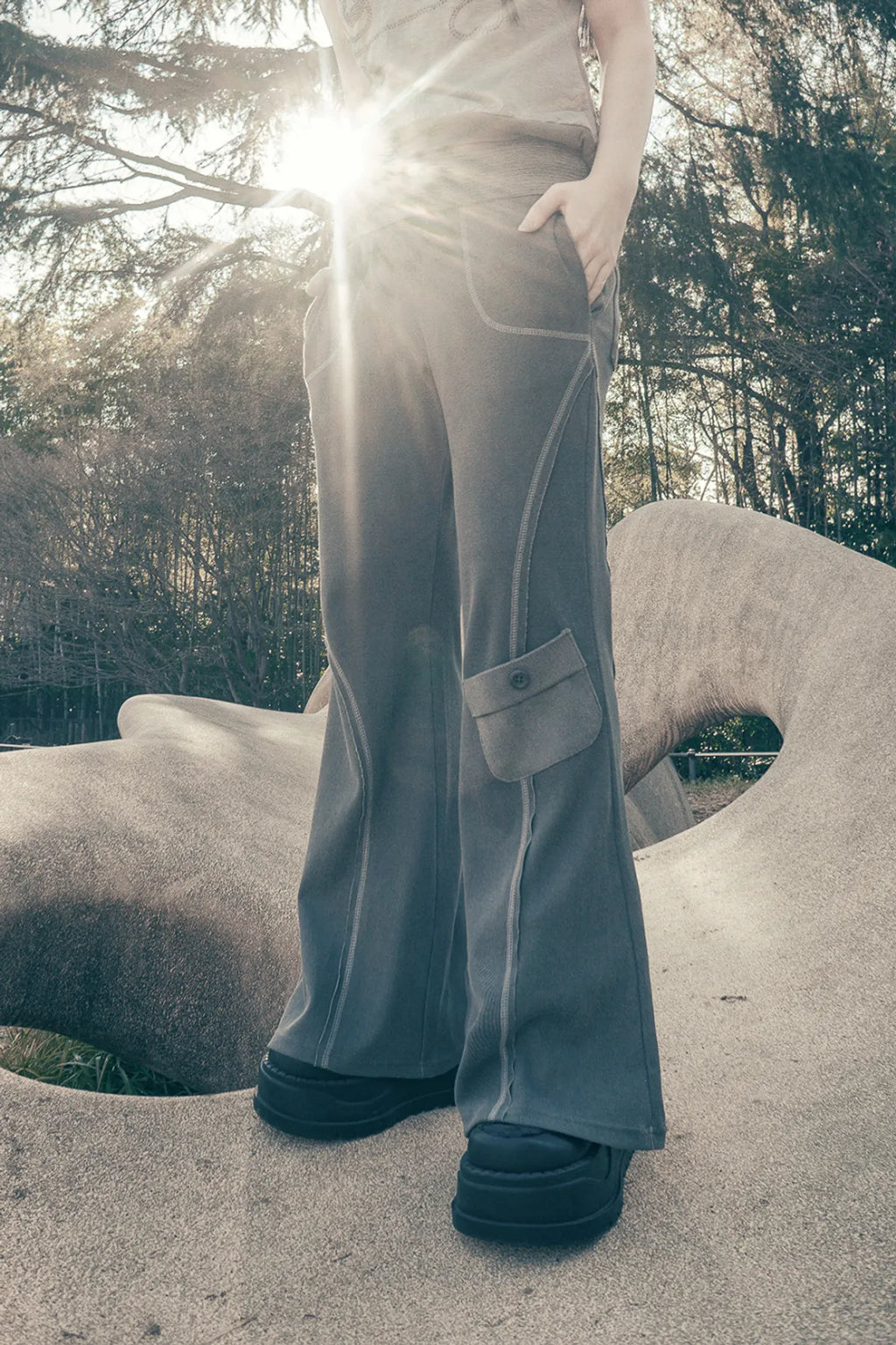 HUGYOURSKIN PIGMENT BOOTCUT PANTS (CHARCOAL)