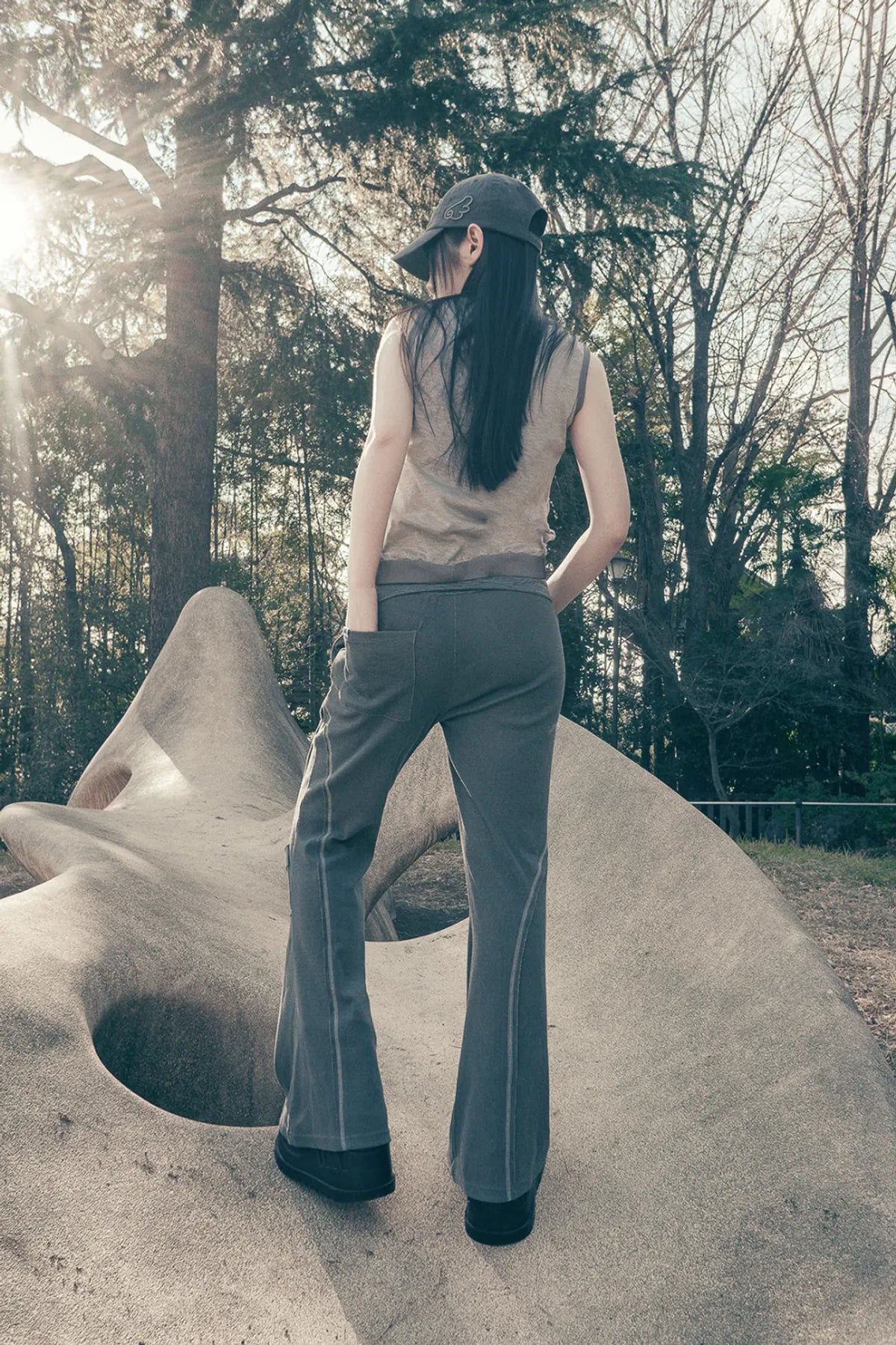 HUGYOURSKIN PIGMENT BOOTCUT PANTS (CHARCOAL)